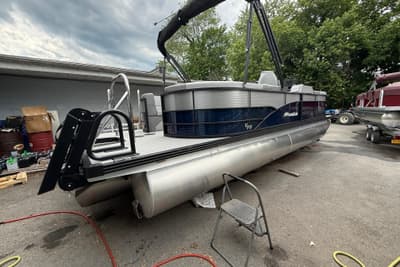 BOATZON | Manitou Aurora RF 23 2027 BOATZON | Manitou Aurora RF 23 2027