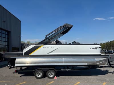 BOATZON | Manitou Explore 22 Max Bench 2023