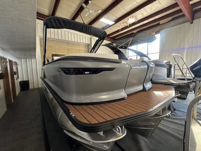 BOATZON | Manitou Explore 22 Navigator 2025 BOATZON | Manitou Explore 22 Navigator 2025