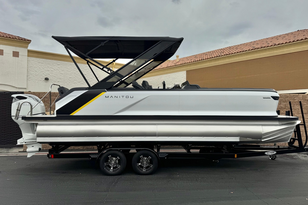 2025 Manitou EXPLORE 24 - Sold Boat