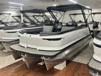 BOATZON | Manitou Explore 24 Navigator 2025