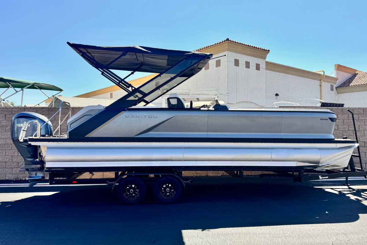 2025 Manitou EXPLORE 26 - Sold Boat