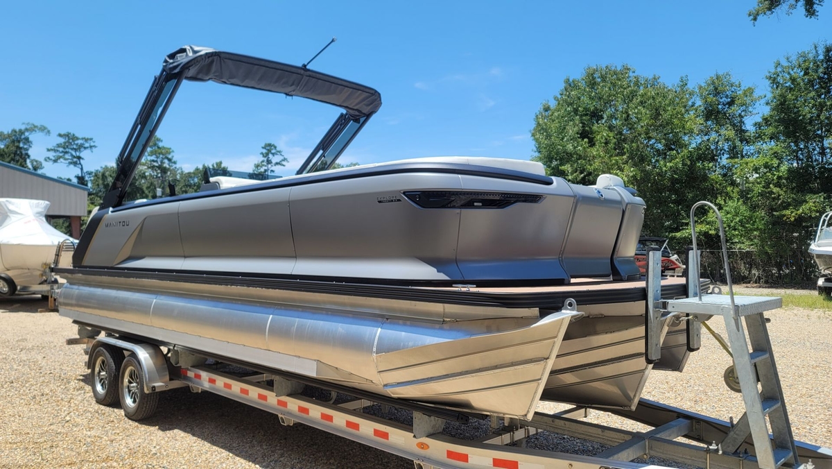 2025 Manitou Explore 26 Switchback - Sold Boat