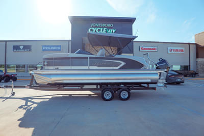 BOATZON | Manitou LX 23 Rear Facing XTreme Windshield RFXW Single Engine VToon 2024