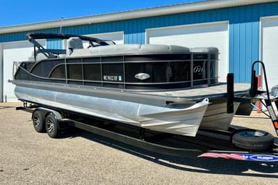 BOATZON | Manitou MD 25 TriToon 2018