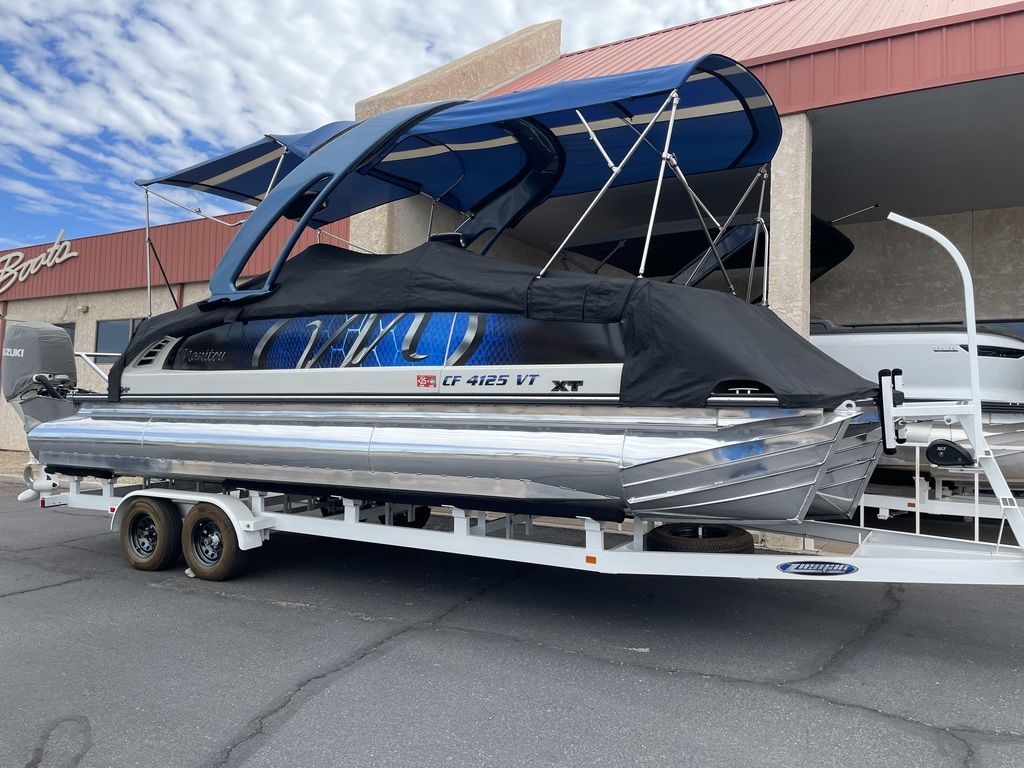 2020 Manitou RFX 23 XT SHP Dual Engine - Sold Boat