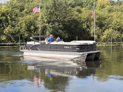 BOATZON | Manitou XPlode 25 2018