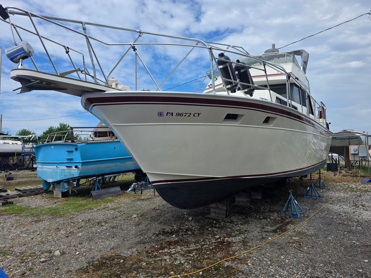 1988 Marinette 37 Motor Yacht - Sold Boat