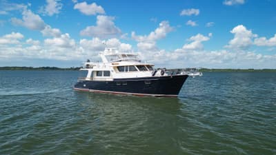 BOATZON | Marlow Explorer 58E 2016