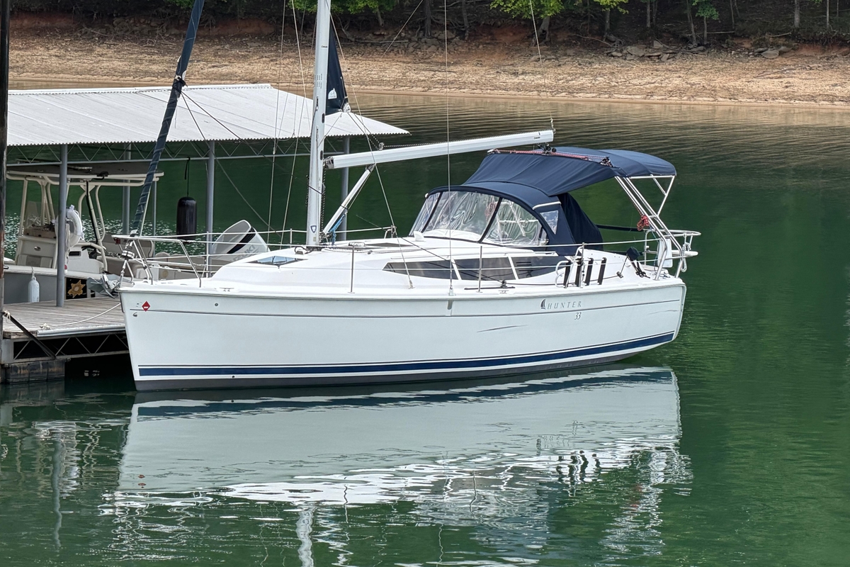 2013 Marlow-Hunter e33 - Sold Boat