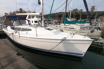 BOATZON | Marlow-Hunter e33 2013