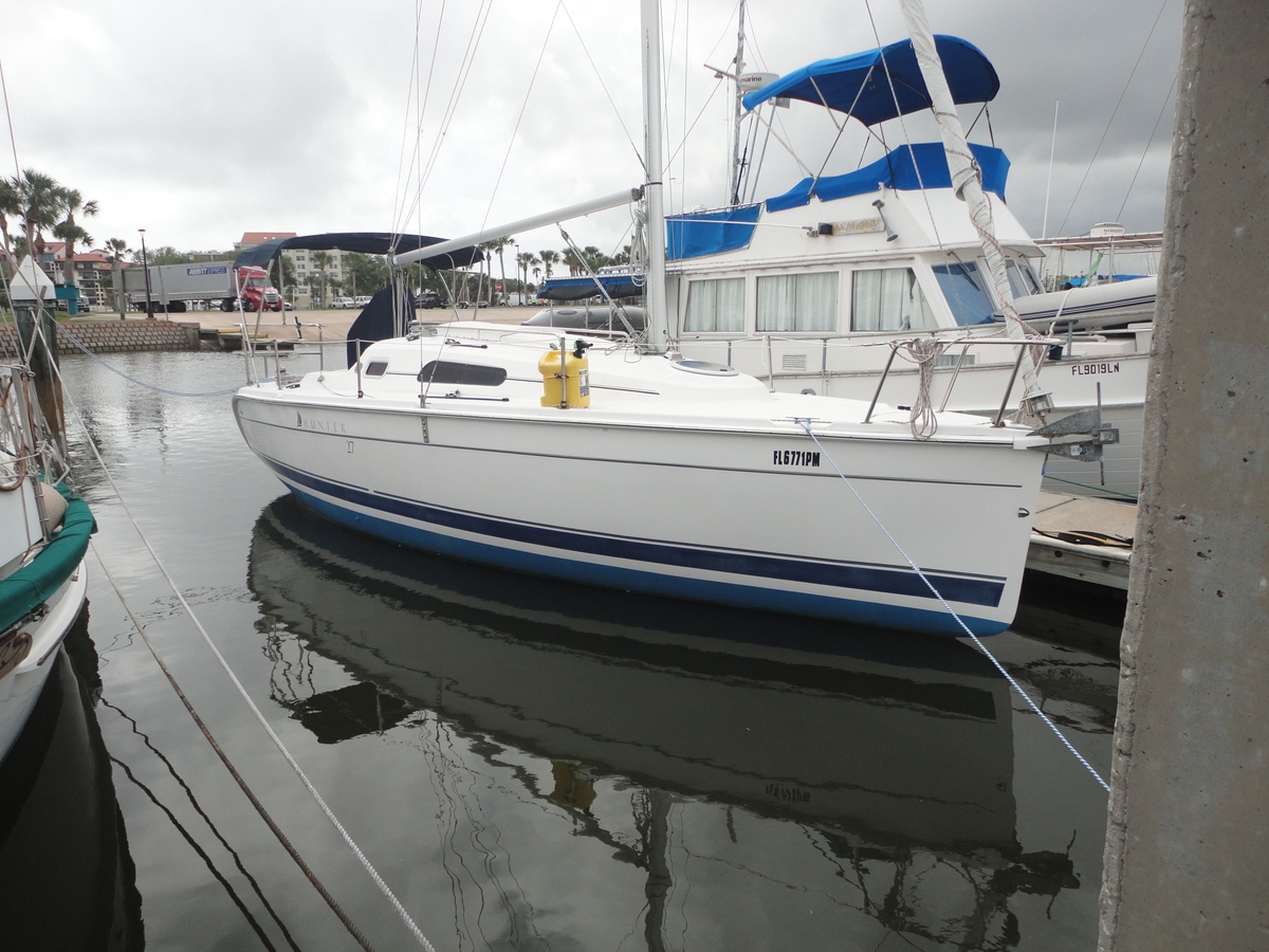 2013 Marlow-Hunter Hunter 27 - Sold Boat