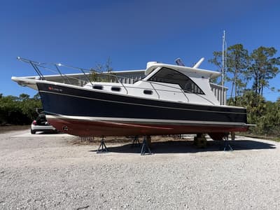 BOATZON | Marlow Pilot 31 Pilot 2016