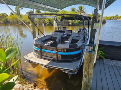 BOATZON | Massimo Marine T25 ULTRA Lounger Tritoon 2025