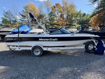 BOATZON | MasterCraft 205 1995