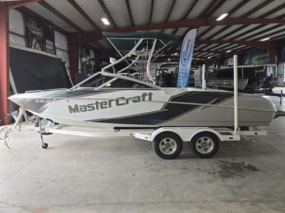 BOATZON | MasterCraft MARISTAR 230 SV 2000
