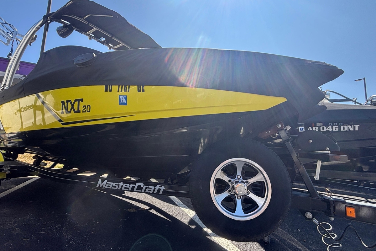 2015 MasterCraft NXT20 - Sold Boat