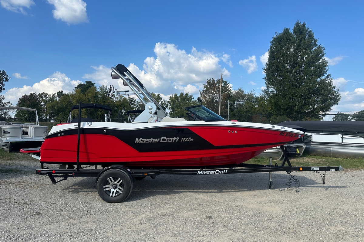 2019 MasterCraft NXT20 - Sold Boat