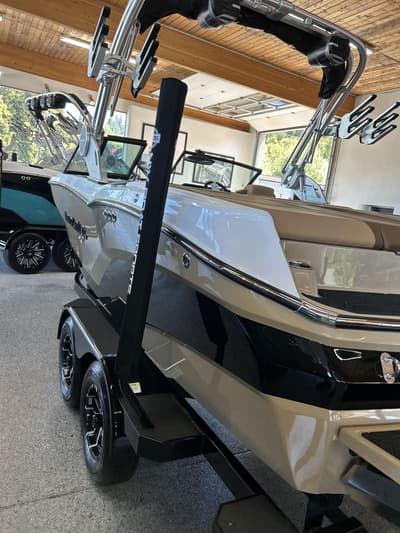 BOATZON | MasterCraft NXT20 2026