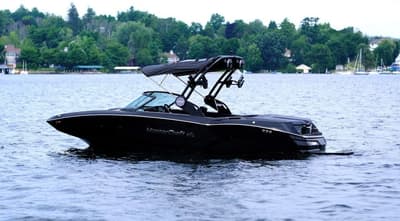 BOATZON | MasterCraft NXT22 Icon Package 2025
