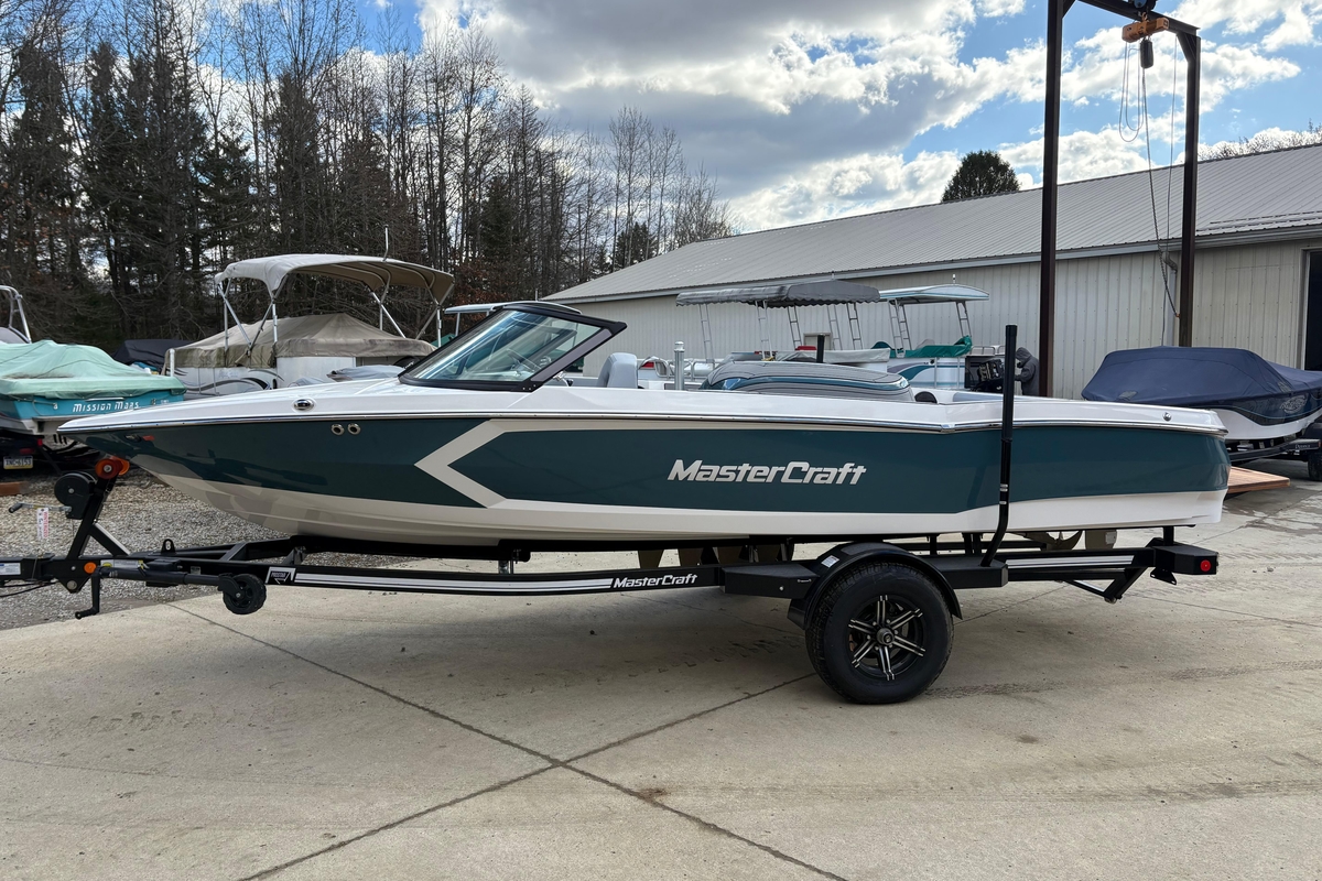 2025 MasterCraft ProStar - Sold Boat