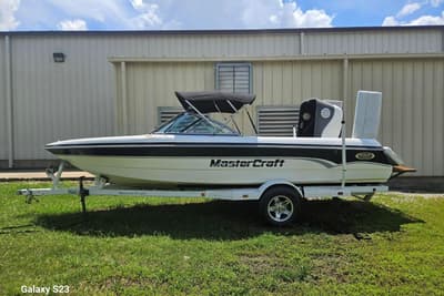 BOATZON | MasterCraft Prostar 205 2000