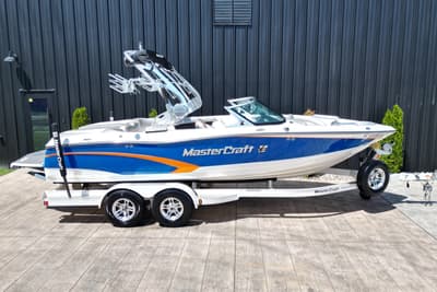 BOATZON | MasterCraft X10 2015