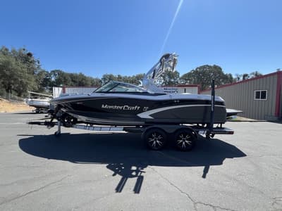 BOATZON | MasterCraft X10 2015
