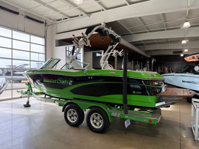 BOATZON | MasterCraft X10 2015