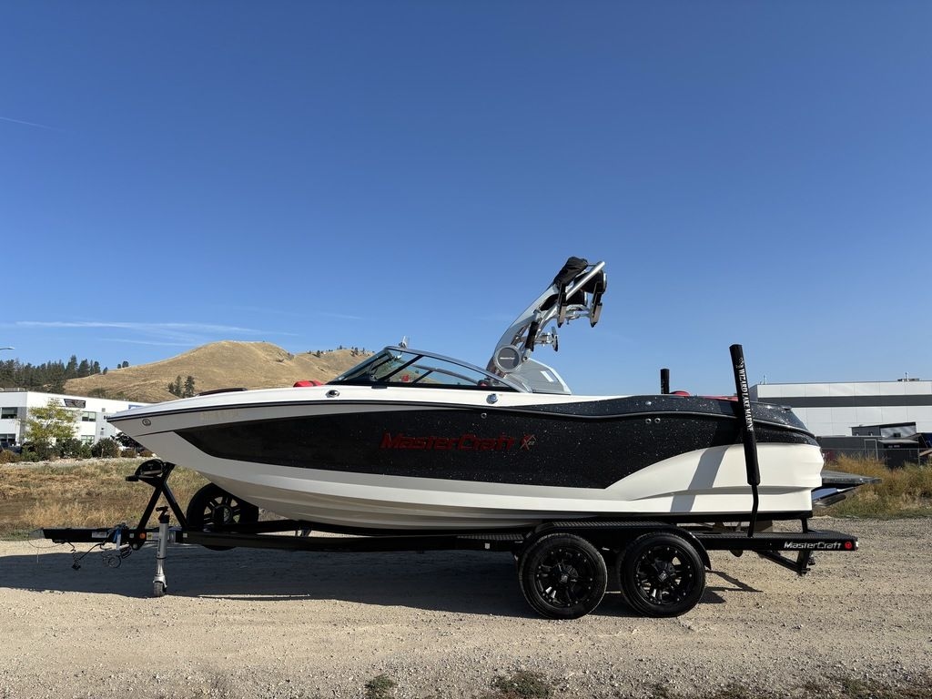 2019 MasterCraft X22 - Sold Boat