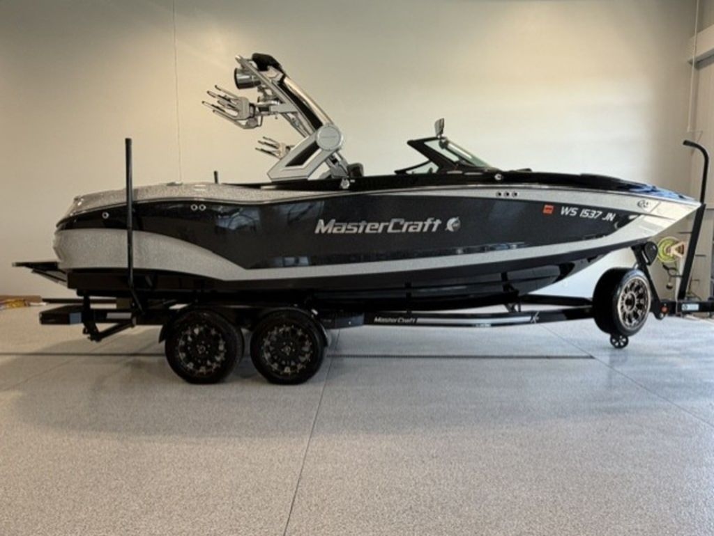 2022 MasterCraft X22 - Sold Boat