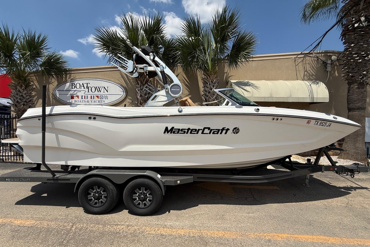 2019 MasterCraft X24 - Sold Boat