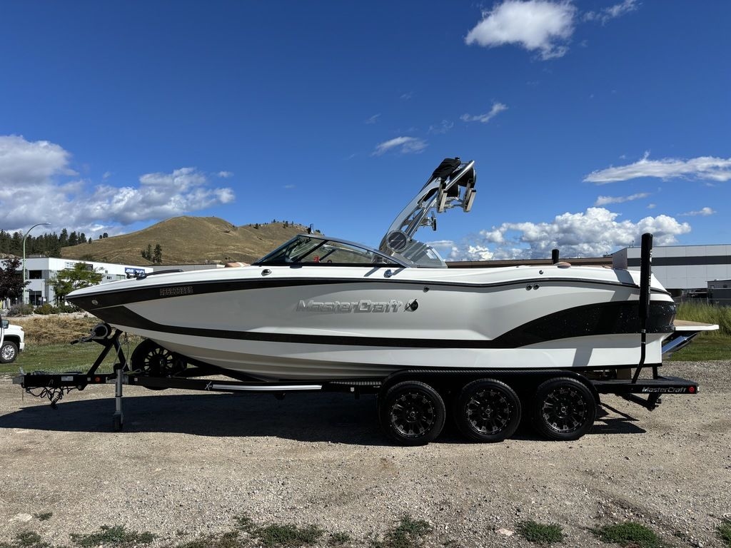 2019 MasterCraft X24 - Sold Boat