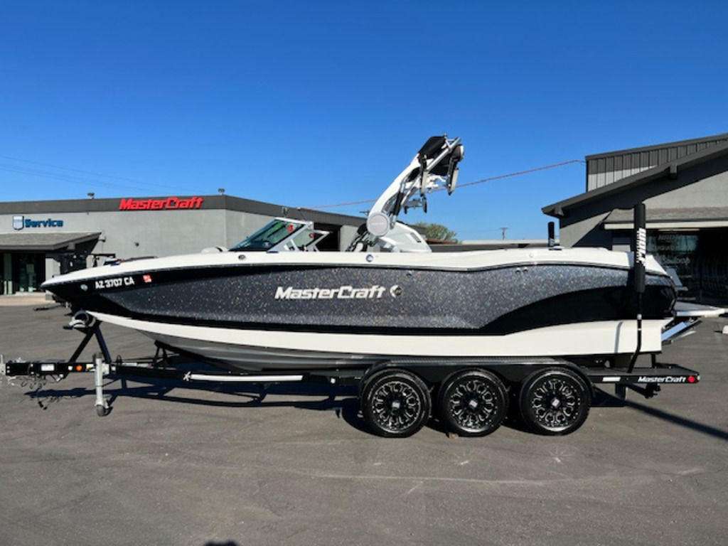 2019 MasterCraft X24 - Sold Boat