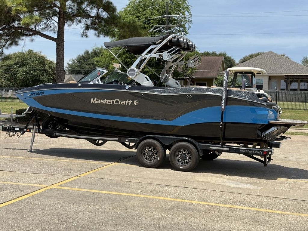 2019 MasterCraft X24 - Sold Boat