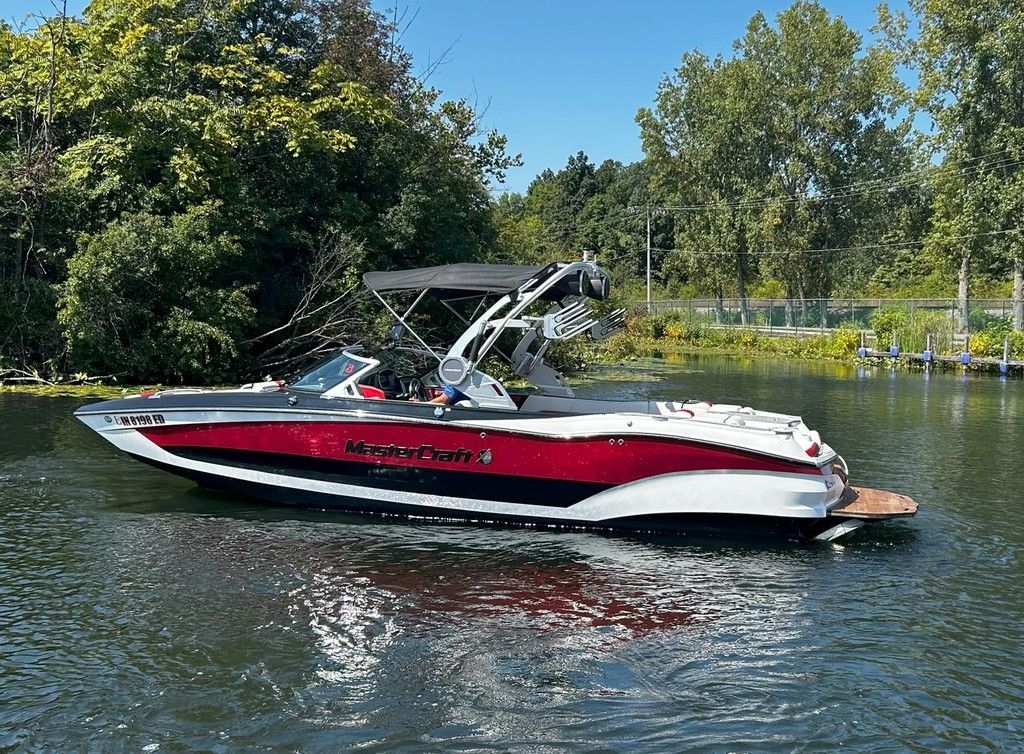 2019 MasterCraft X24 - Sold Boat
