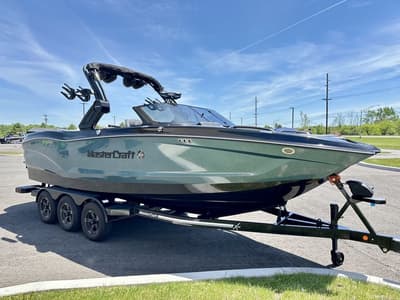 BOATZON | MasterCraft X24 2025