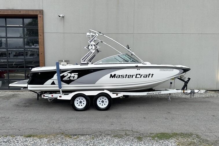 2011 MasterCraft X25 - Sold Boat