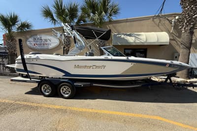 BOATZON | MasterCraft X46 2016