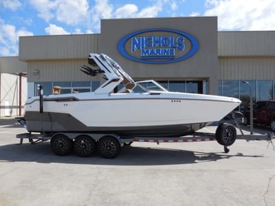 BOATZON | MasterCraft XStar 2026