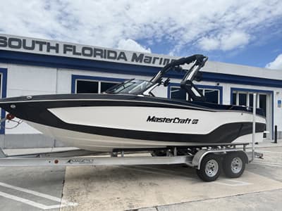 BOATZON | MasterCraft XT Series XT24 2026