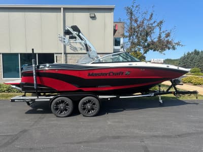 BOATZON | MasterCraft XT20 2017