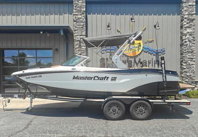 BOATZON | MasterCraft XT20 2020