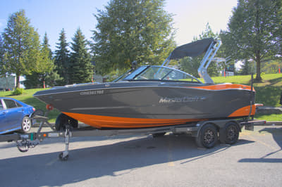 BOATZON | MasterCraft XT21 2018