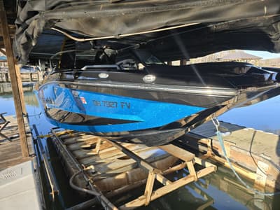 BOATZON | MasterCraft XT22 2018