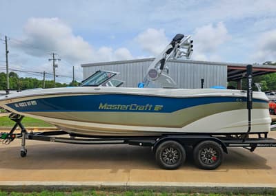 BOATZON | MasterCraft XT22 2019