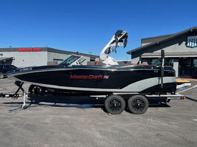 BOATZON | MasterCraft XT22 2019