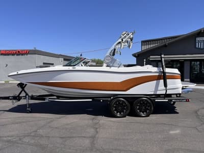 BOATZON | MasterCraft XT22 2019