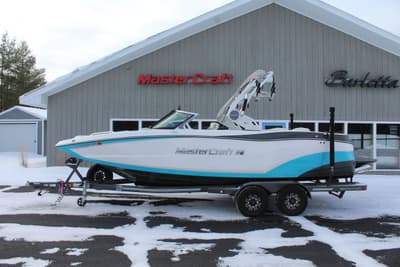 BOATZON | MasterCraft XT22 2019