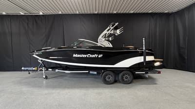 BOATZON | Mastercraft XT22 2019